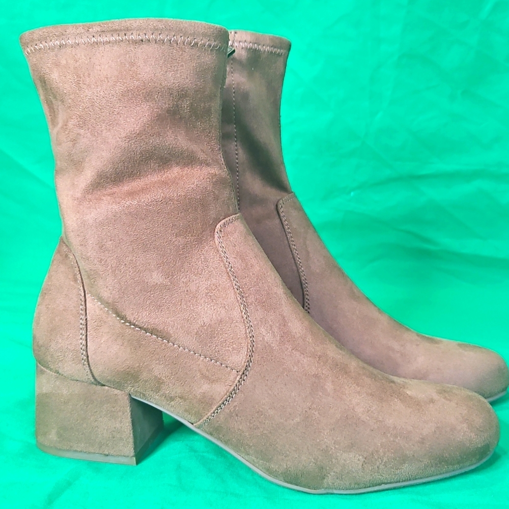 Kenneth Cole Reation Road Stretch 9.5 M zip up Booties